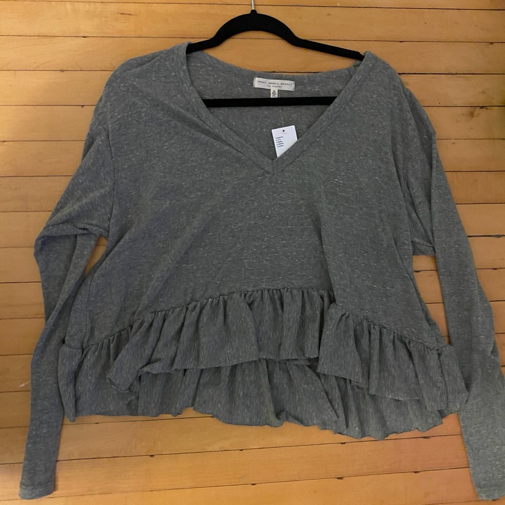 grey long sleeve flowy shirt